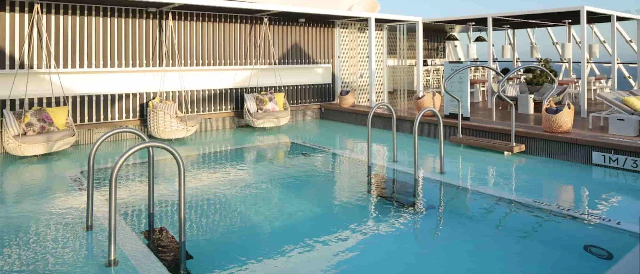 Retreat Pool, Celebrity Apex®